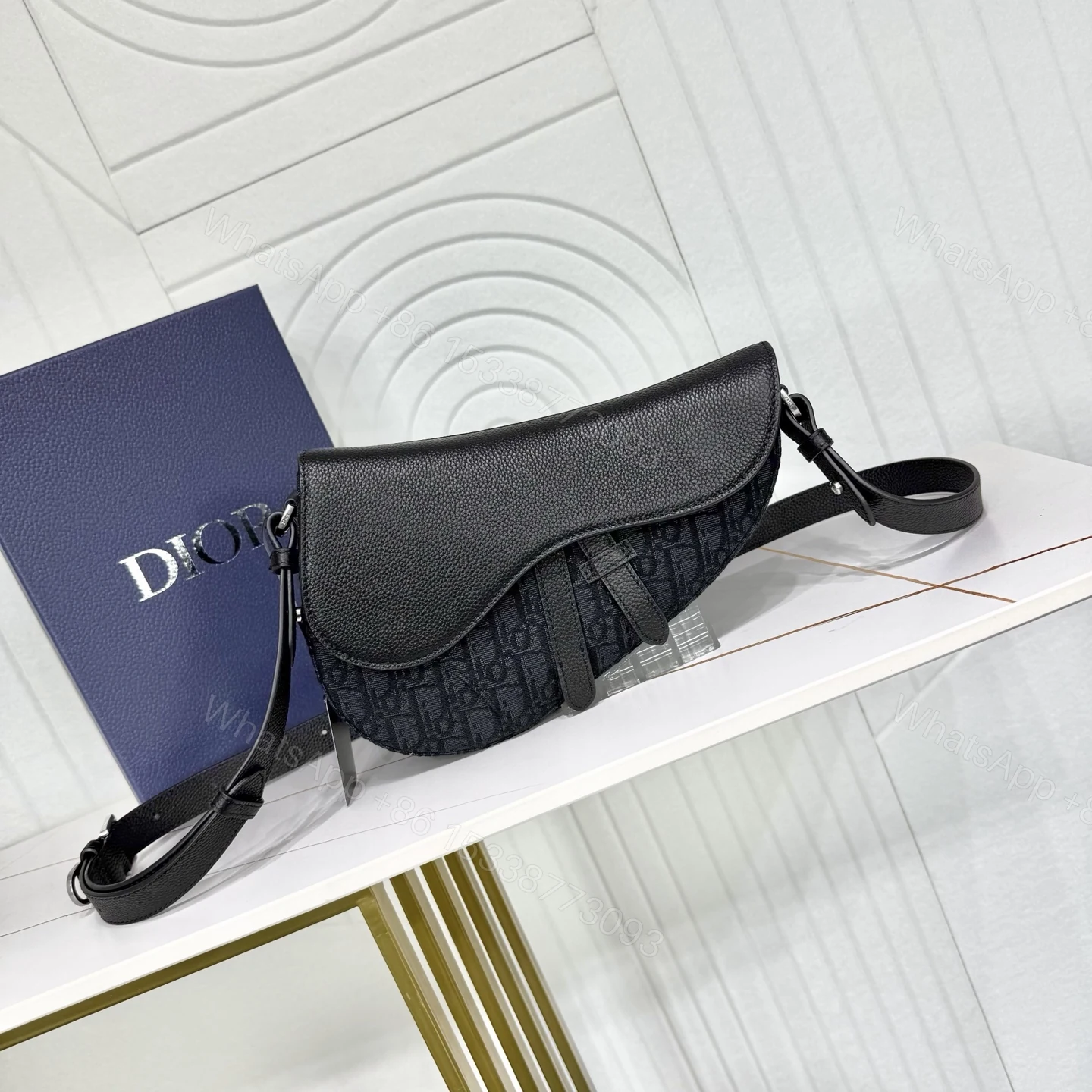 Dior 一比一 Saddle 馬鞍包 深藍Oblique緹花帆布斜背包 — view 1