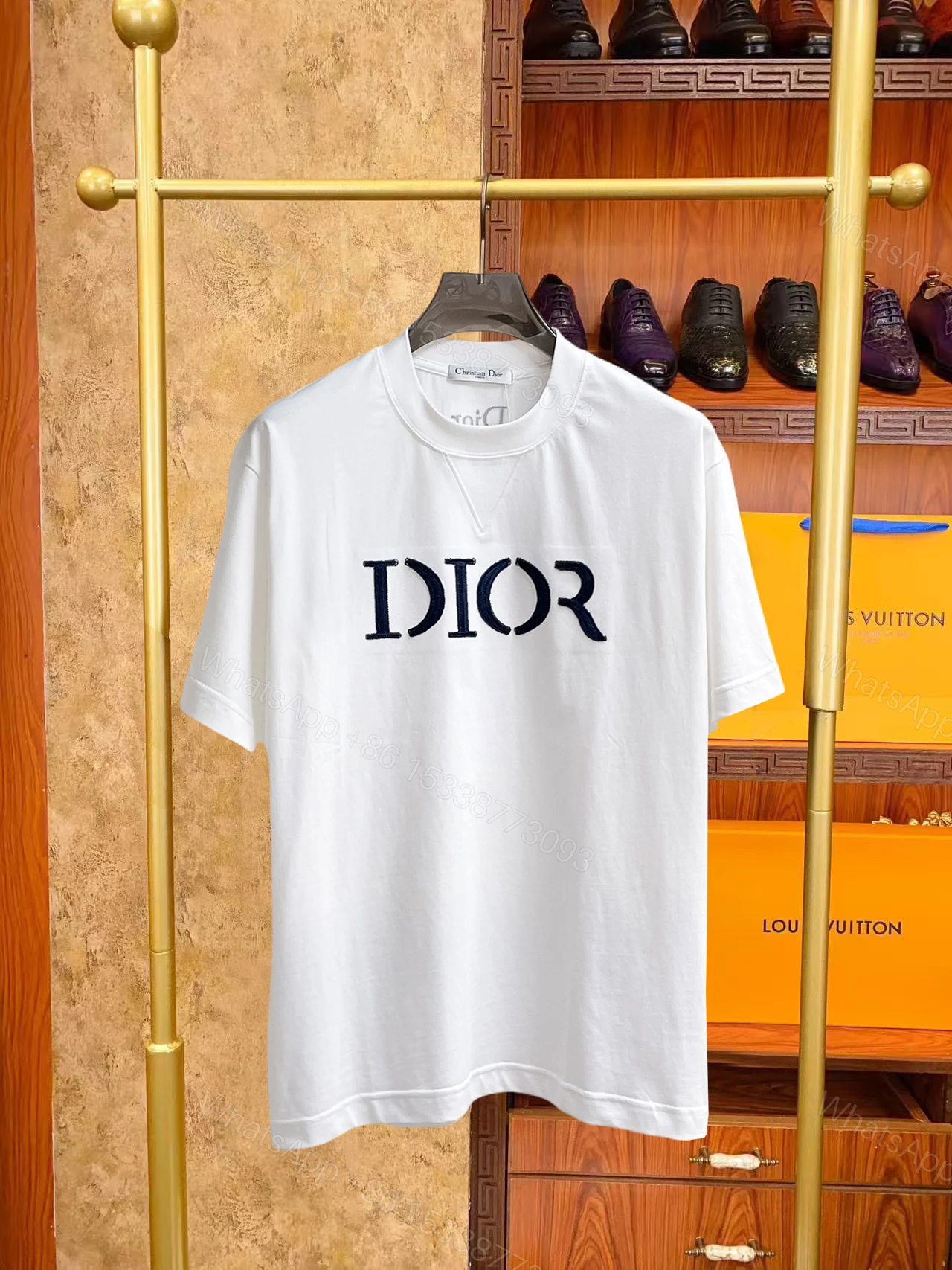 Dior 復刻短袖T恤 經典字母刺繡簡約百搭款 — view 1