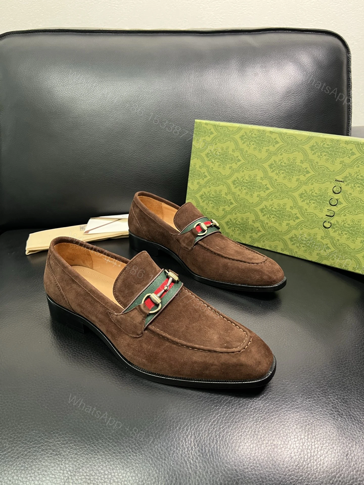 Gucci 一比一男士麂皮樂福鞋 棕色復古紅綠織帶 義式經典穿搭 — view 1