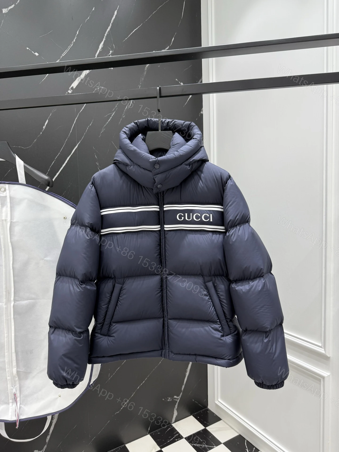 Gucci高仿羽絨外套藏藍配色男款連帽運動風 — view 1