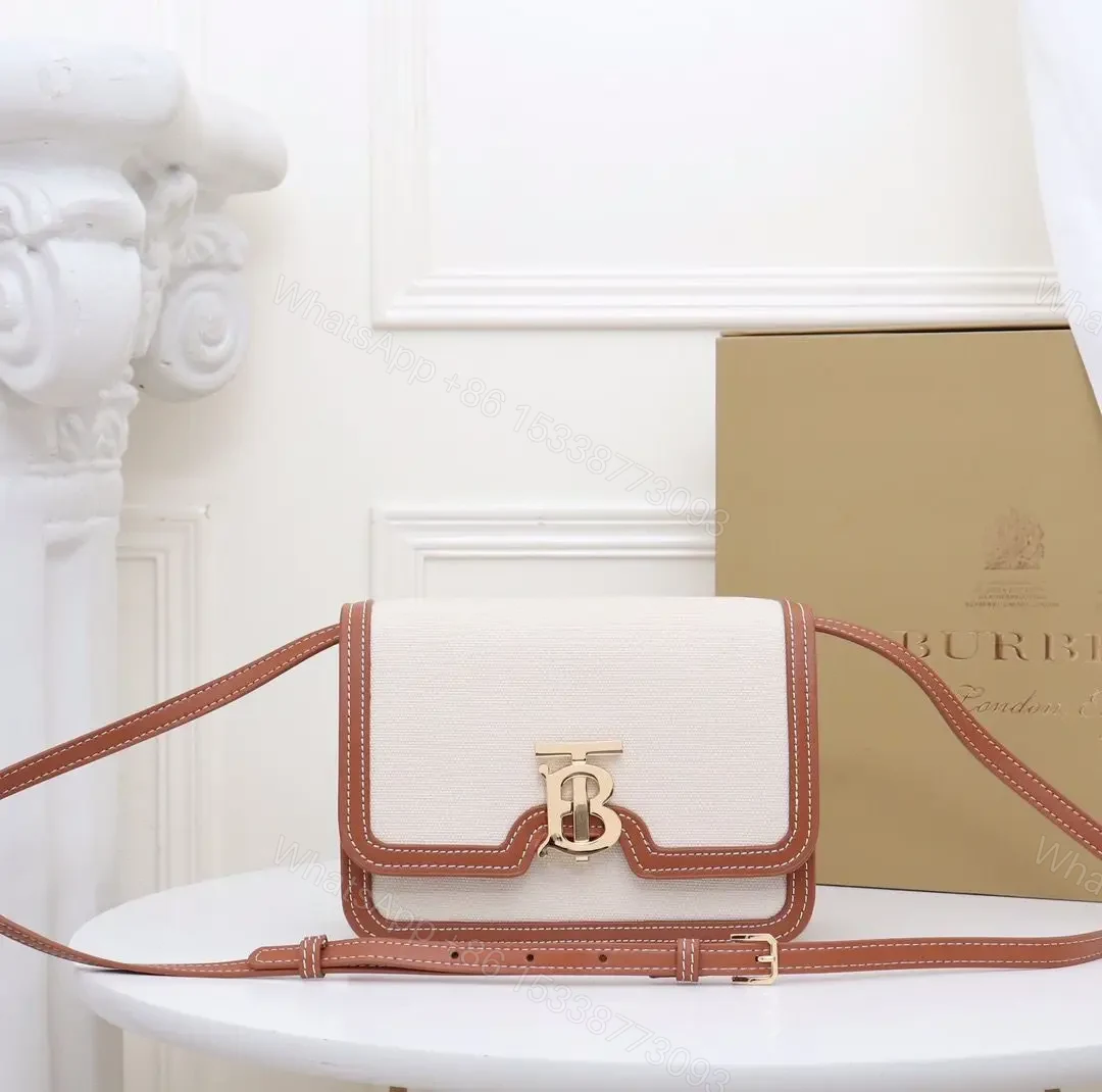 BURBERRY — view 1