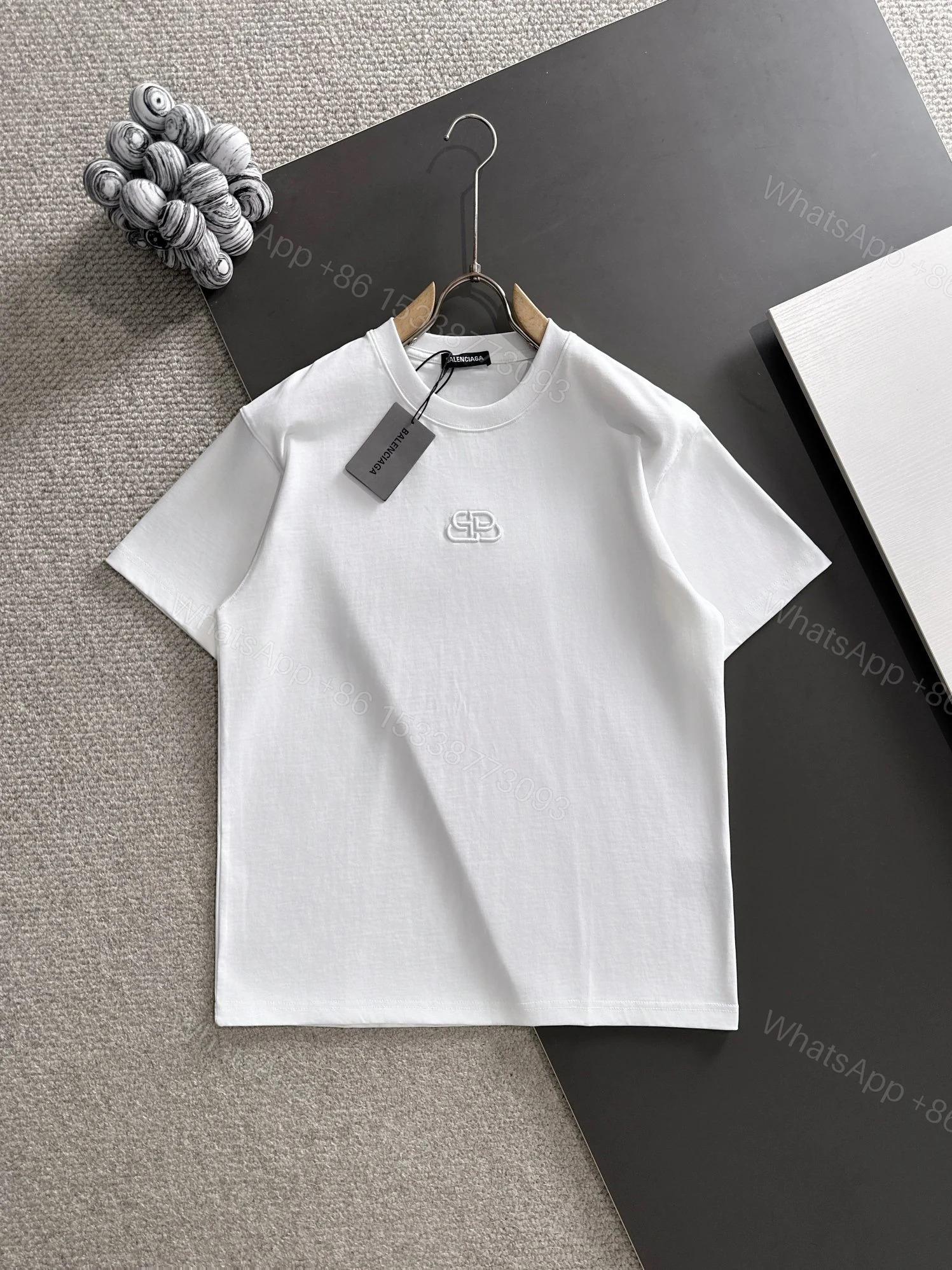 Balenciaga 一比一 男款BB刺繡Logo短袖T恤 極簡時尚百搭款 — view 1
