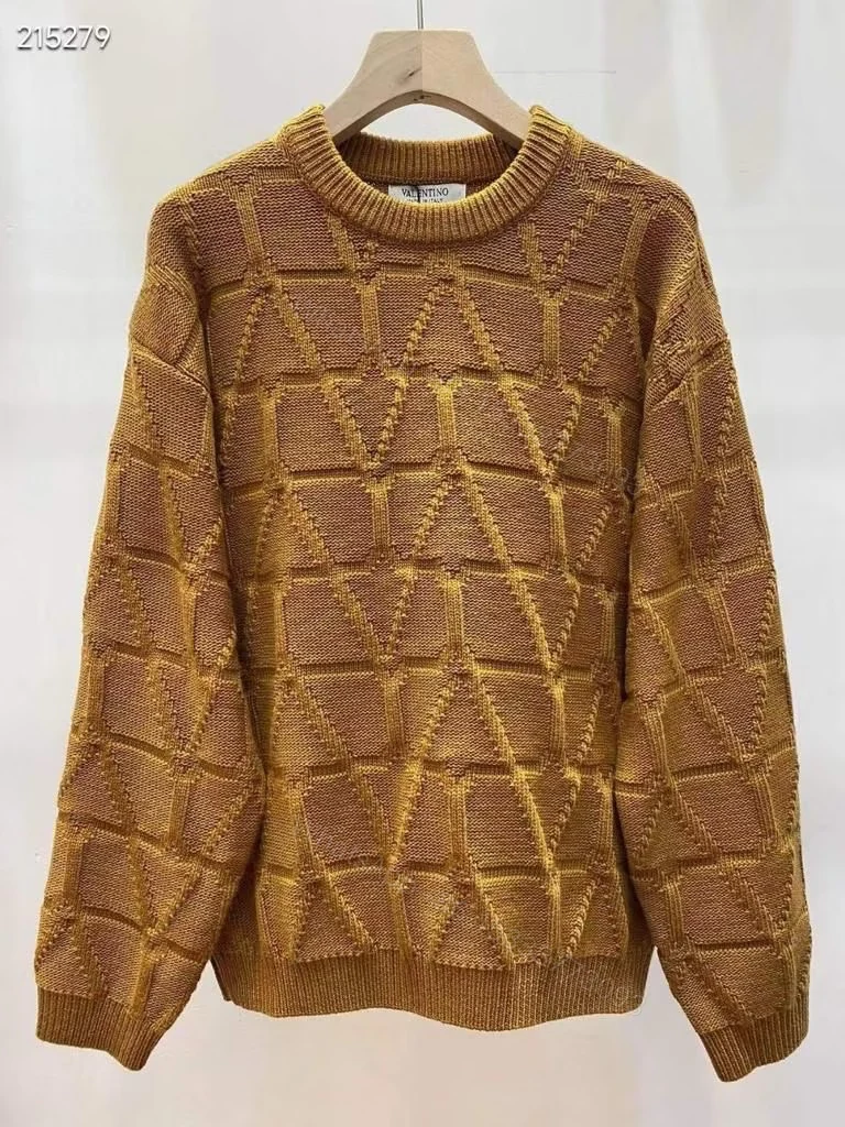 VALENTINO — view 1