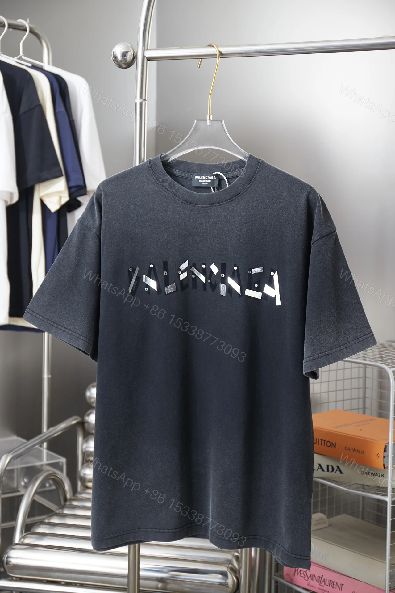 Balenciaga 一比一 拼接字母印花短袖T恤 寬鬆潮流休閒上衣 深灰色 — view 1