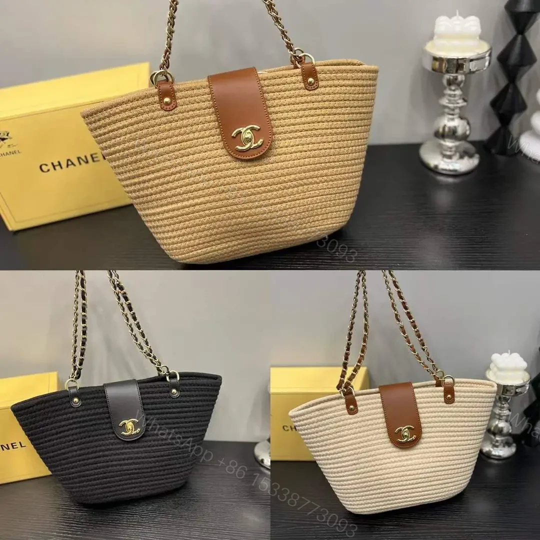 CHANEL — view 1