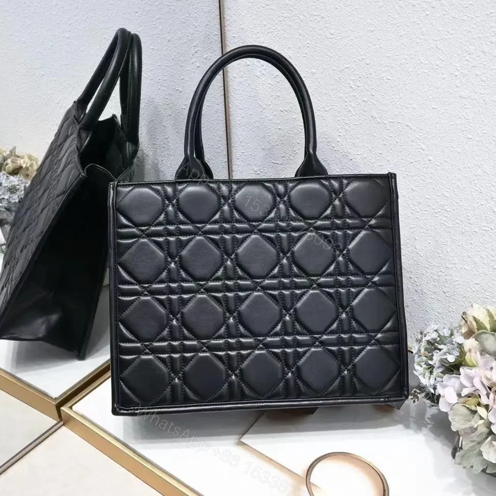 DIOR — view 1