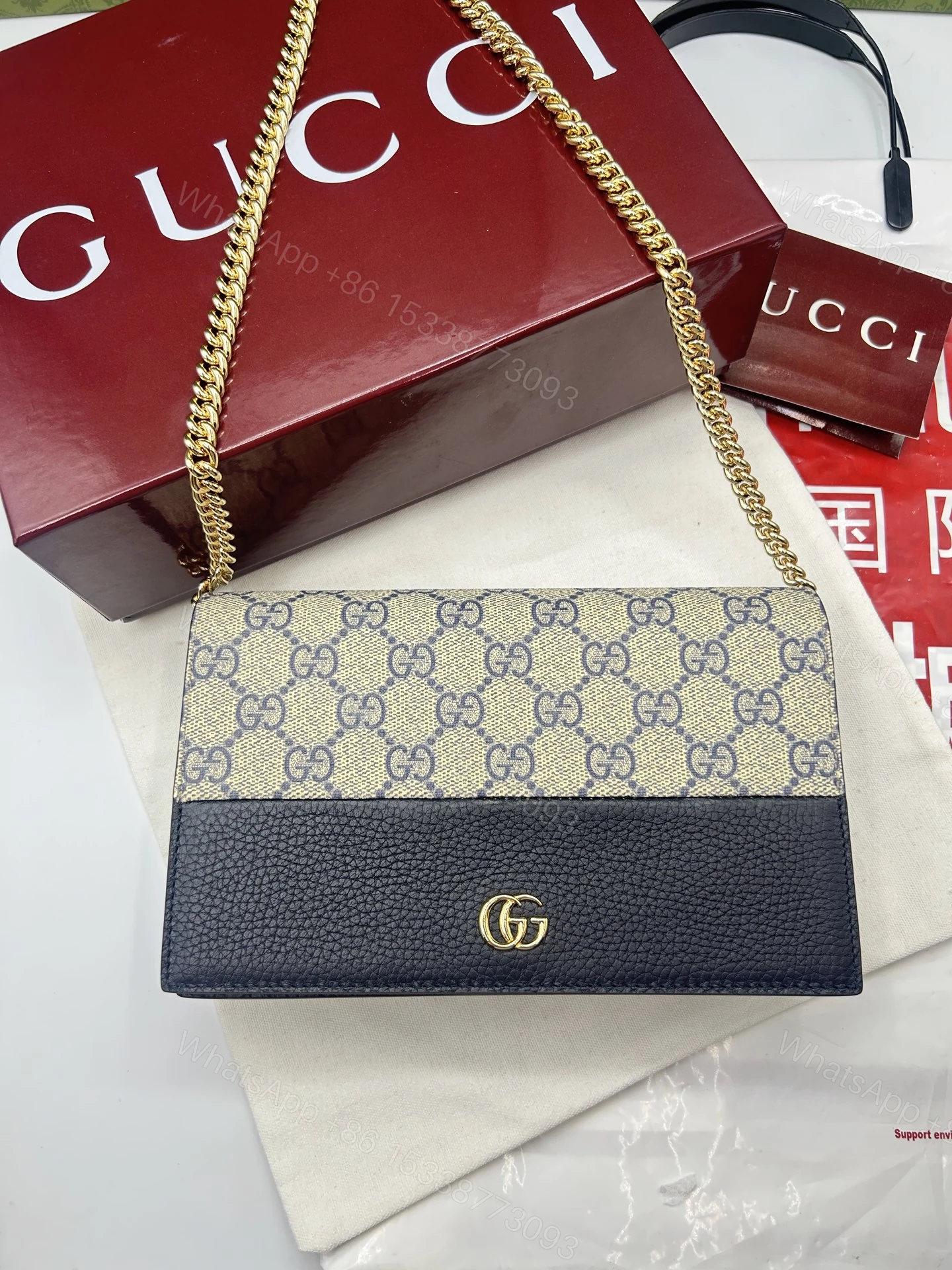GUCCI 高仿帆布拼皮信封包 GG圖騰金鏈款 百搭造型肩背包 — view 1