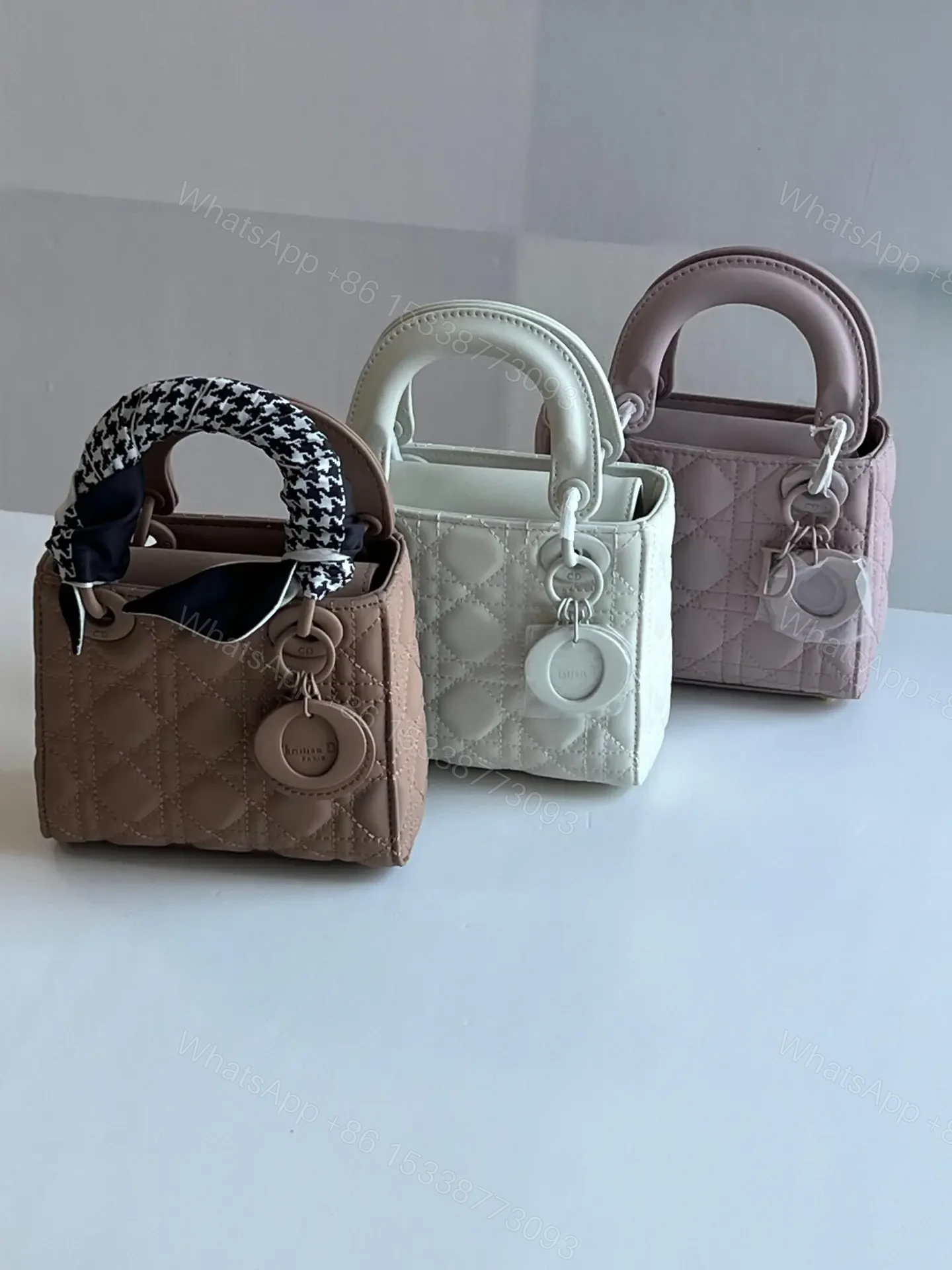 DIOR — view 1