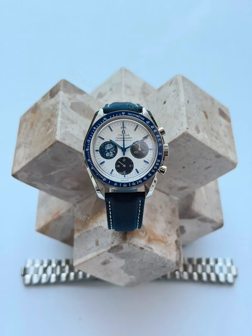 omega speadmaster — view 1