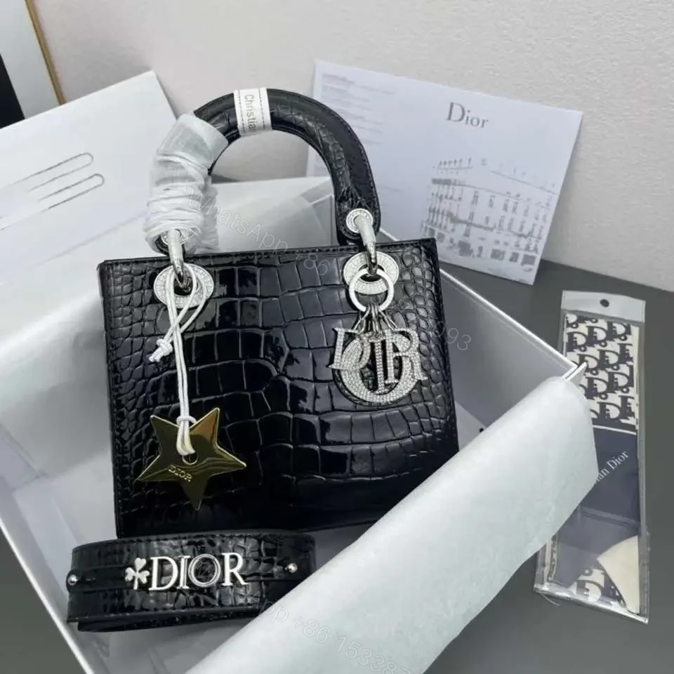 DIOR — view 1
