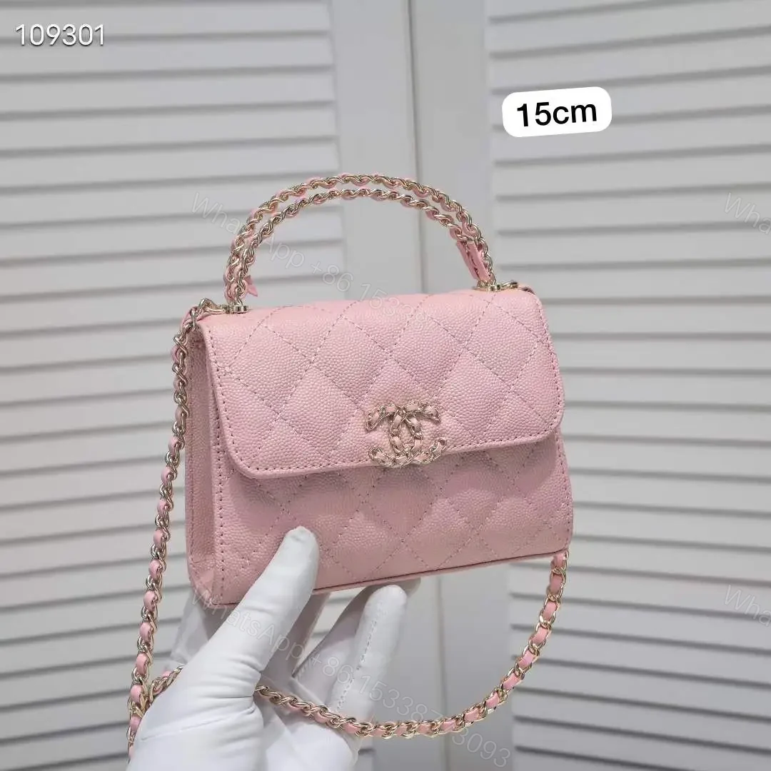 CHANEL — view 1