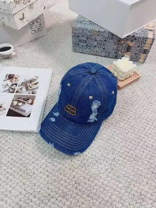 BALENCIAGA — view 1
