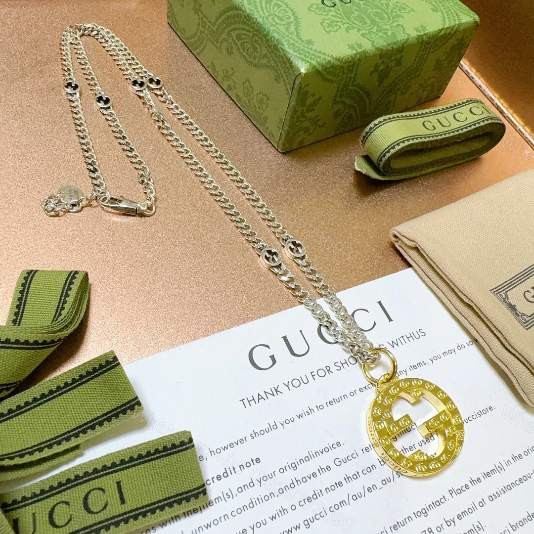 Gucci高仿雙層鍊金色LOGO吊墜項鍊 復古混搭風潮新選擇 — view 1