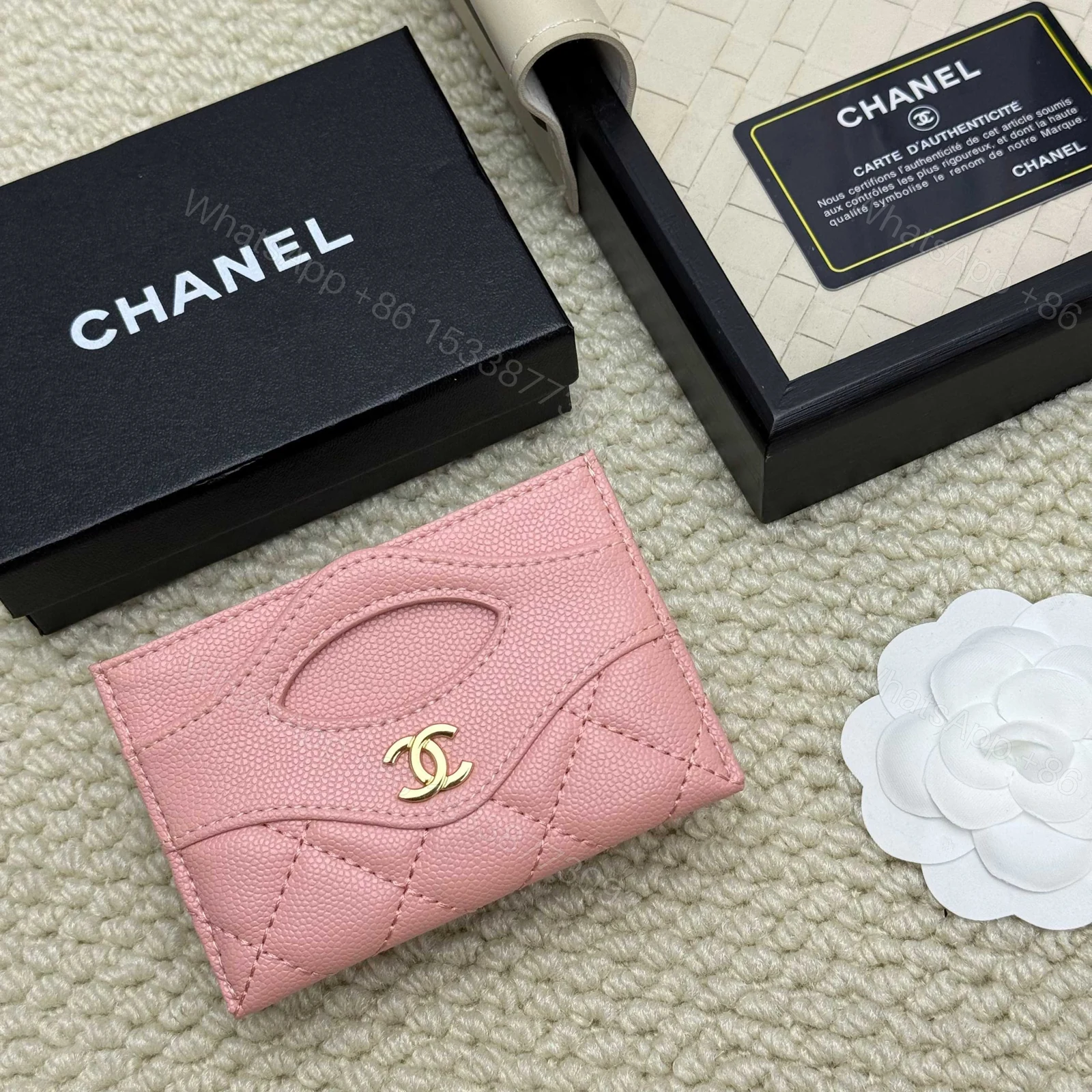 Chanel 高仿卡夾 女用蜜桃粉色菱格款 柔色皮革甜美風格 — view 1