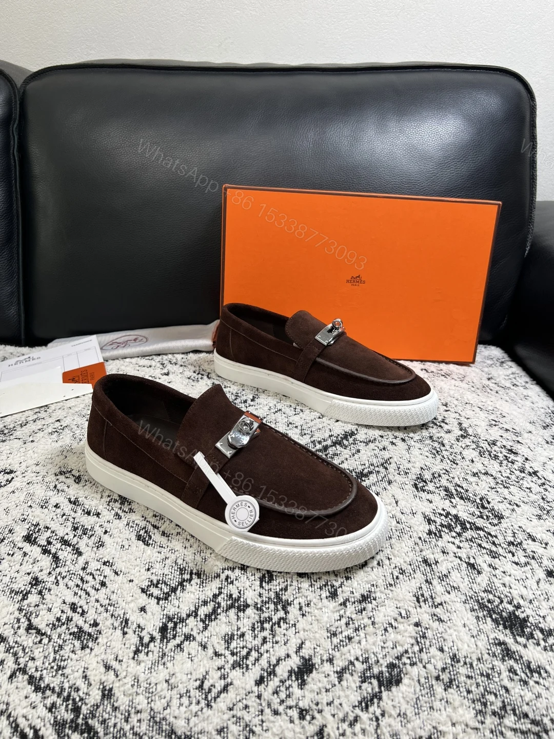 Hermes高仿男士翻毛皮樂福鞋深咖色舒適休閒百搭款 — view 1