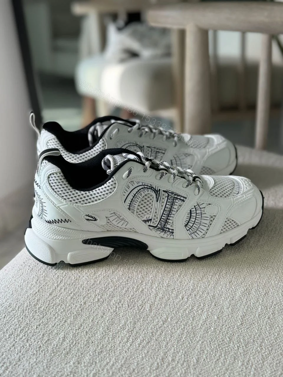 Design Dior Chrono Sneaker — view 1