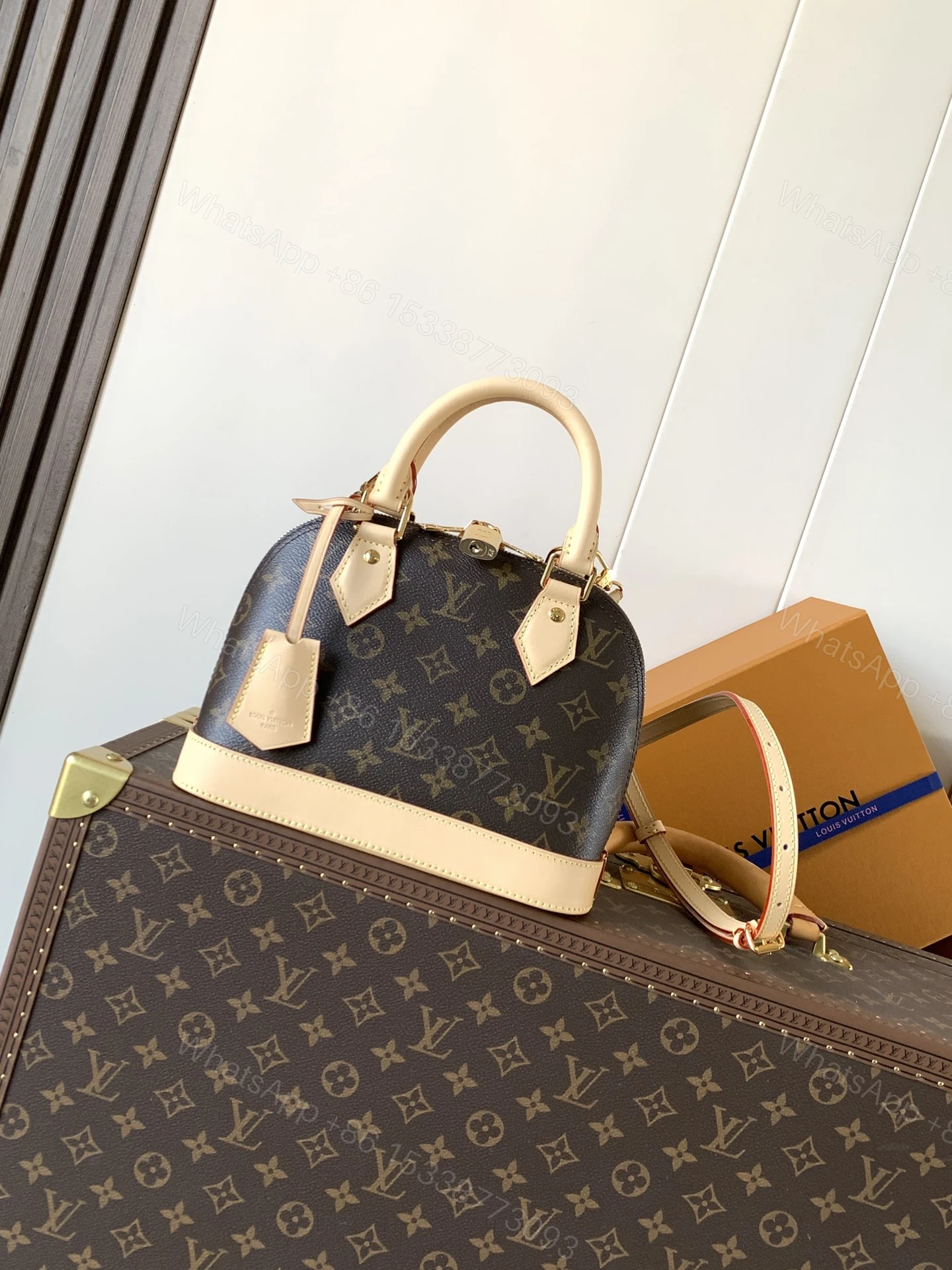 LV 高仿 女款 Alma 老花米色手提包 優雅斜背包 — view 1