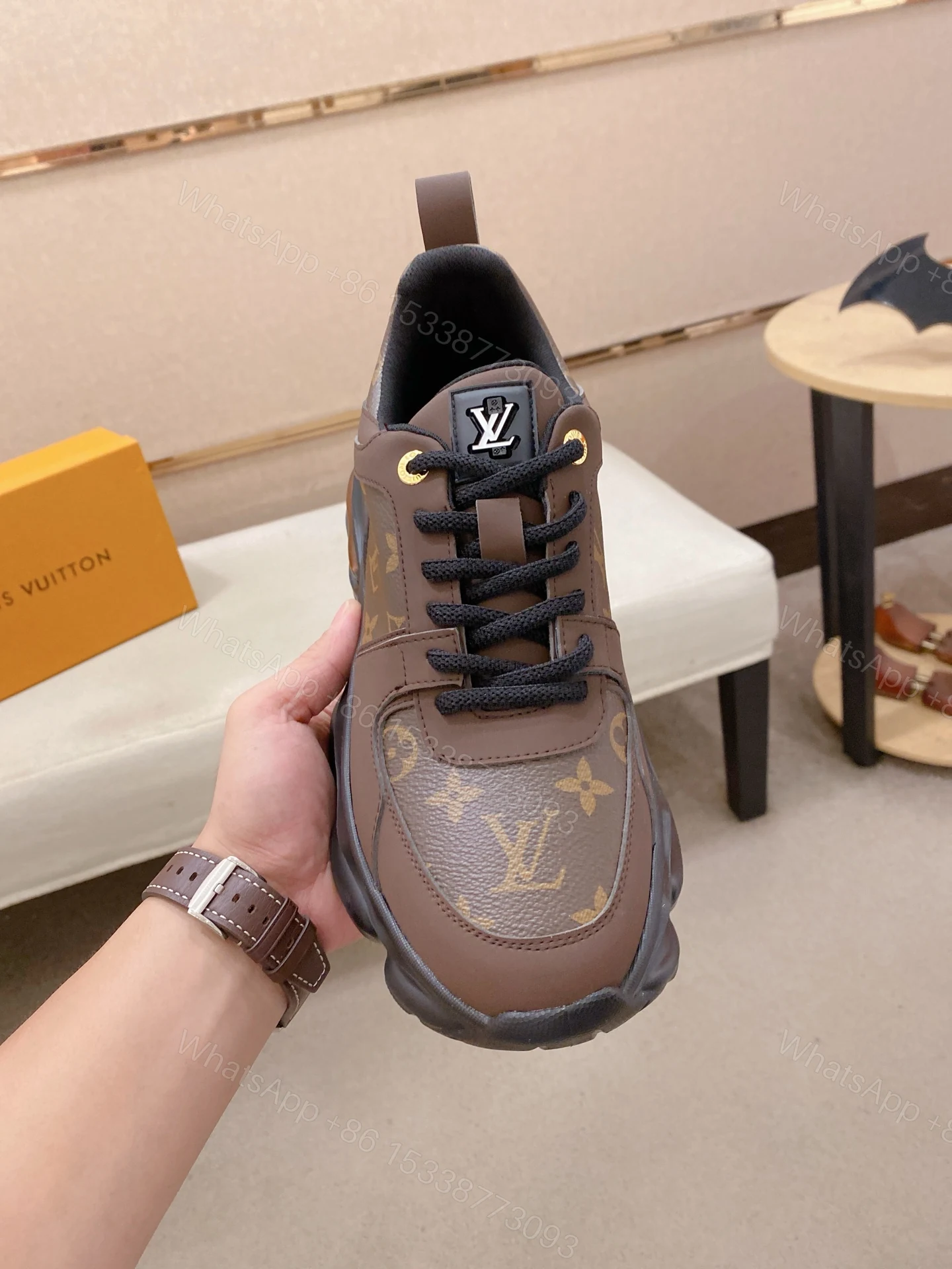 LV 一比一男士運動鞋棕色氣墊經典百搭潮流款 — view 1