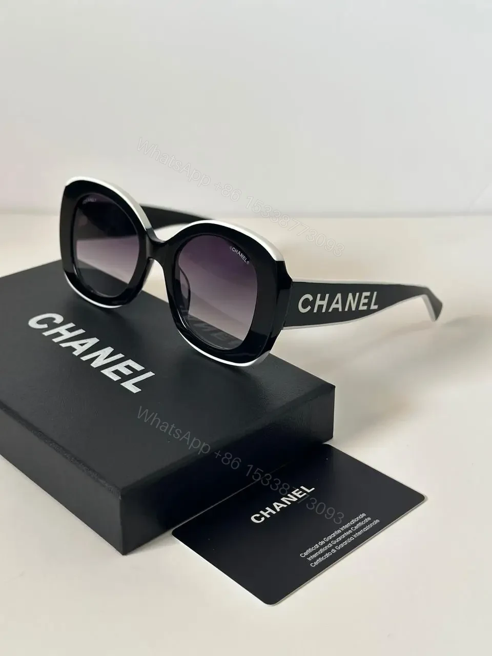 CHANEL — view 1