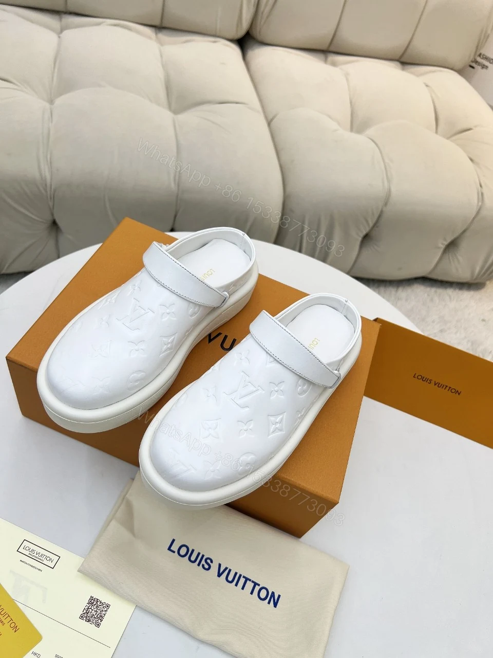 LV 一比一白色穆勒鞋 Monogram壓紋百搭款 — view 1
