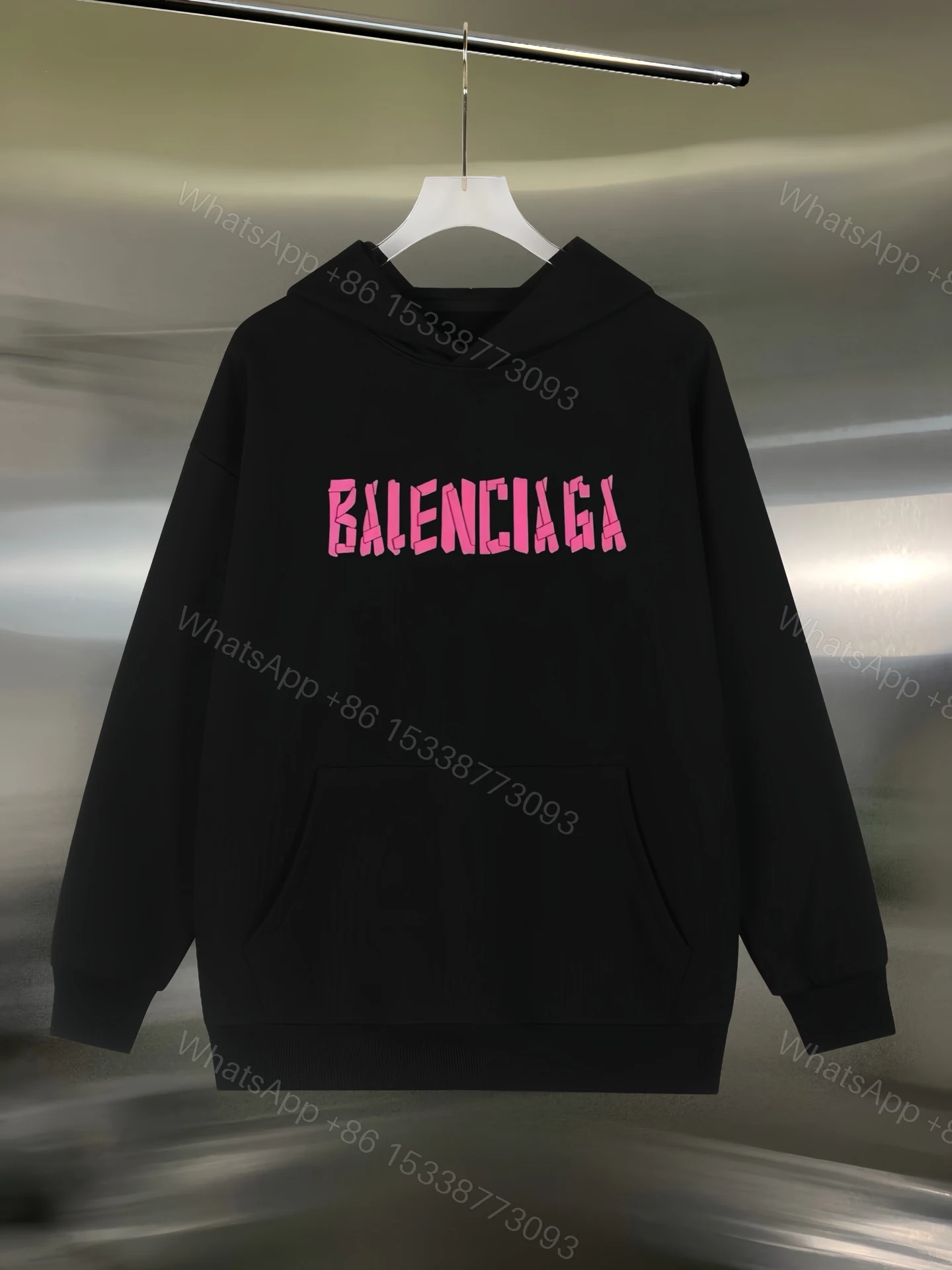 BalenciagaA貨連帽衛衣黑色粉紅立體品牌標誌設計男士款 — view 1