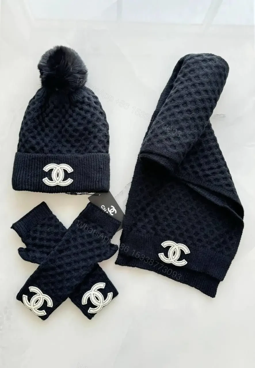 CHANEL — view 1