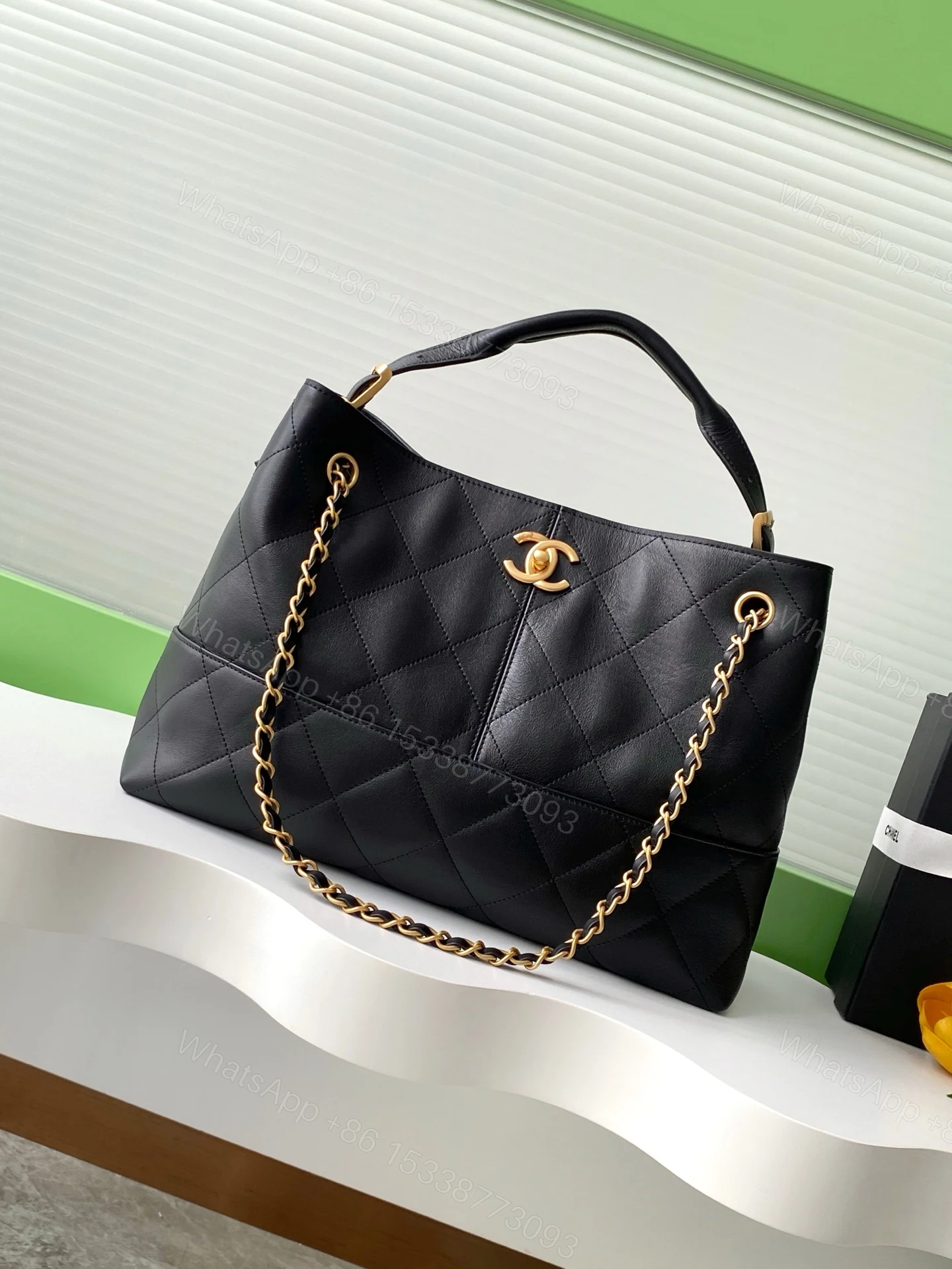 Chanel 高仿黑色肩背托特包 菱格鏈條設計 女用大容量通勤包款 — view 1