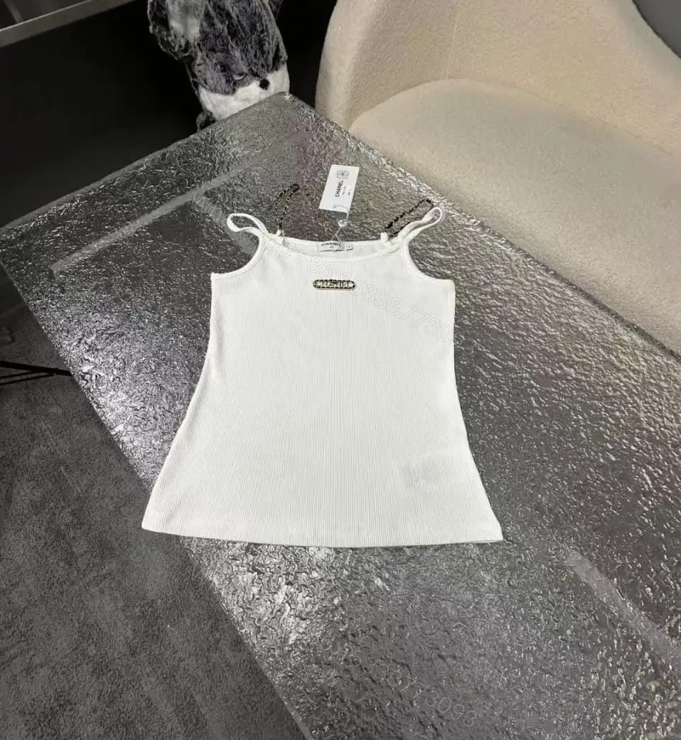 CHANEL — view 1
