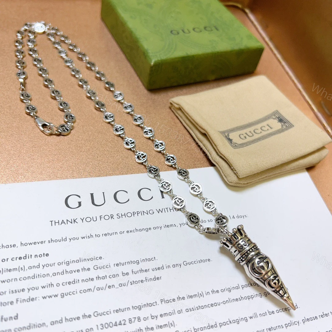 Gucci高仿男士GG皇冠圖騰銀鍊頸鏈 復古質感金屬吊墜設計 — view 1