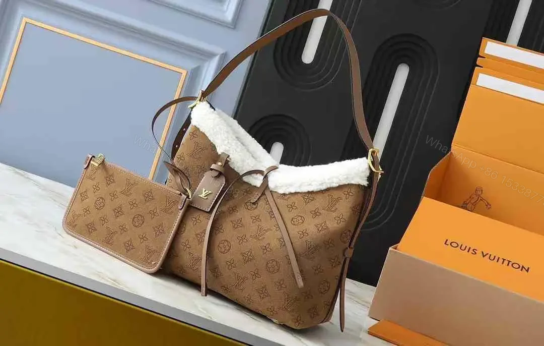 LOUIS VUITTON — view 1