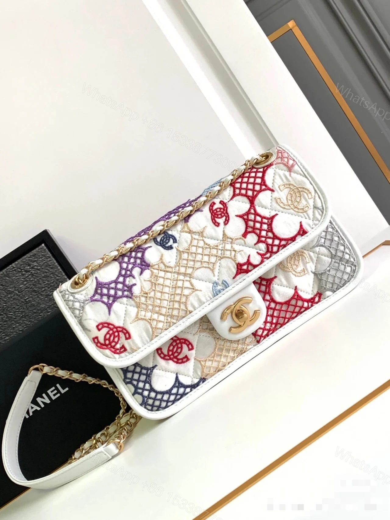 Chanel 高仿多色花卉刺繡鏈條包 奢華細節設計 春夏限定精品女包 — view 1