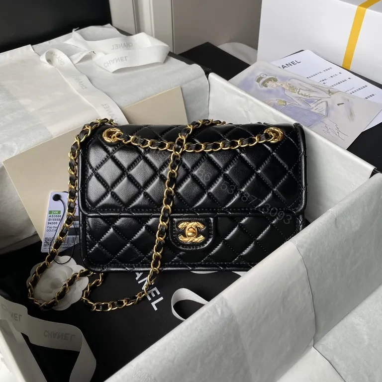 Chic Quilted Crossbody Bag with Gold Chain Strap - Black — view 1