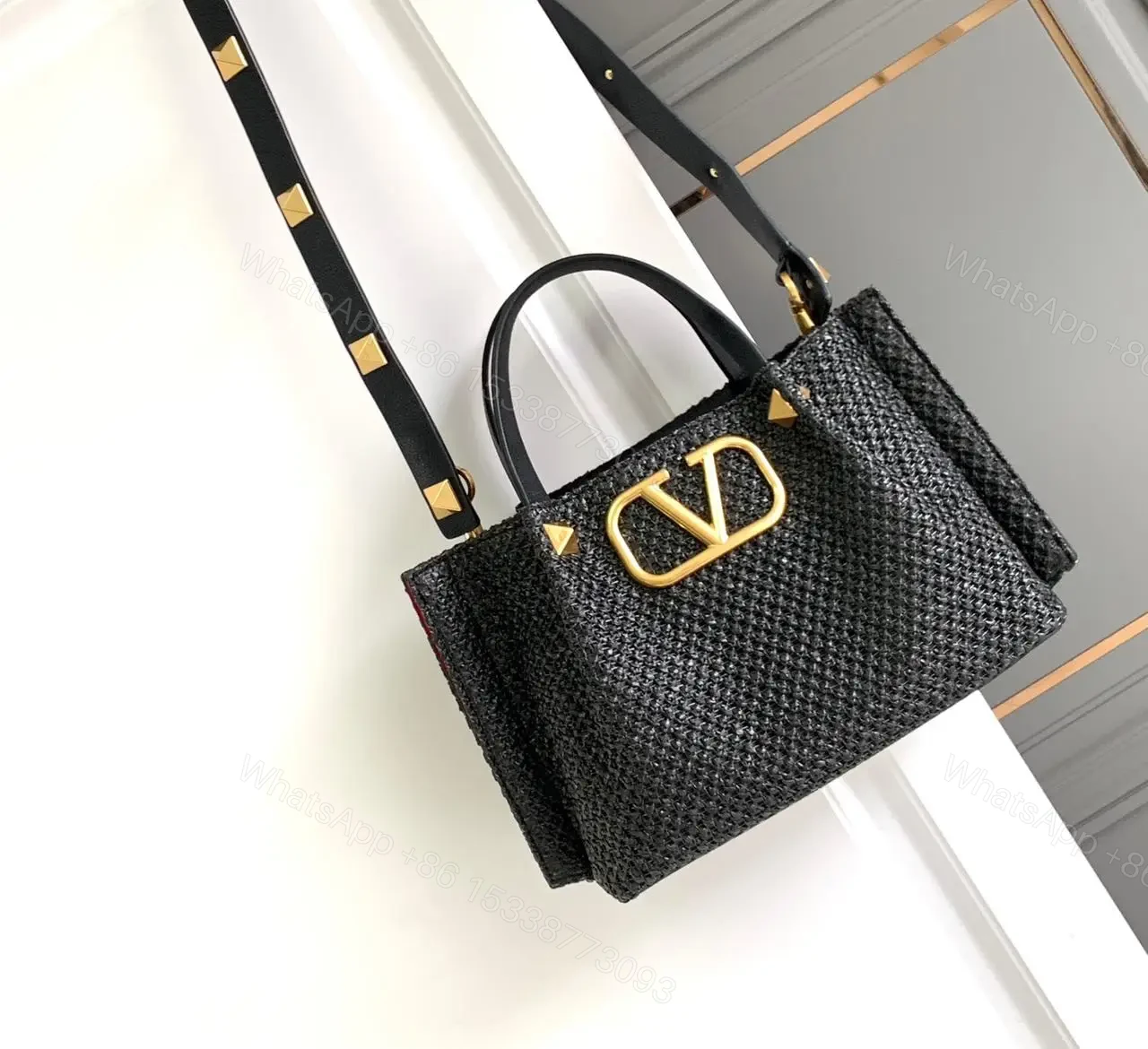 VALENTINO — view 1