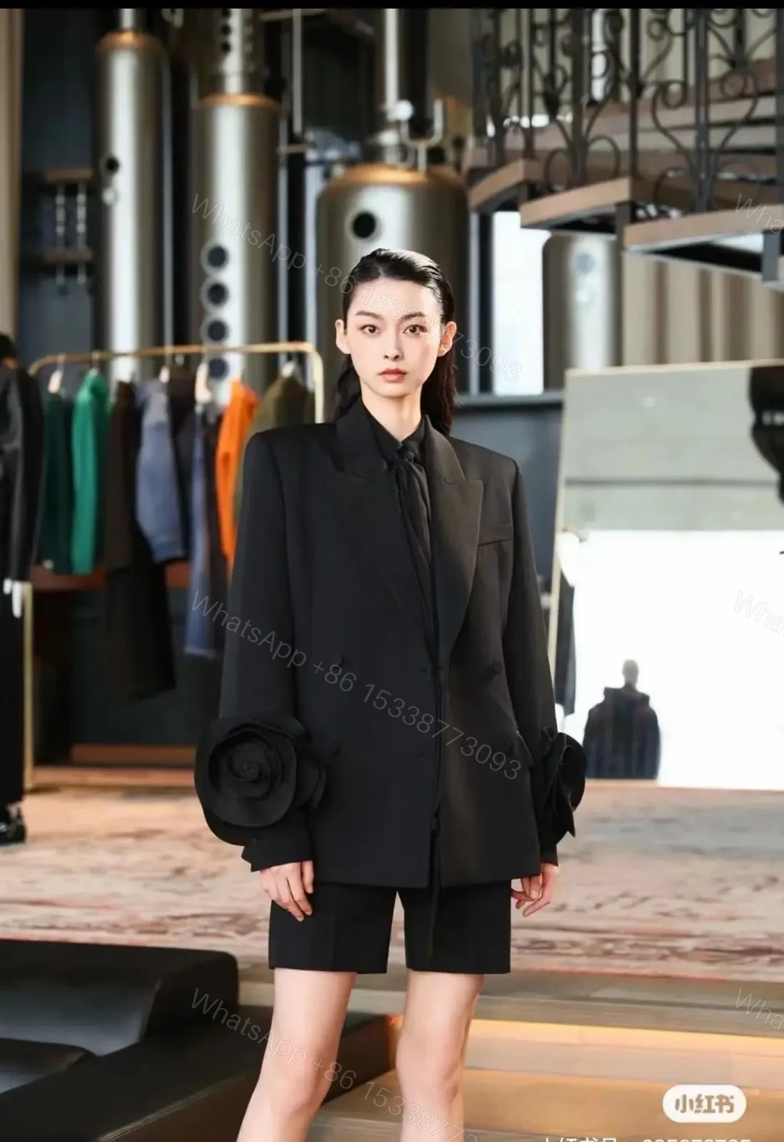 VALENTINO — view 1