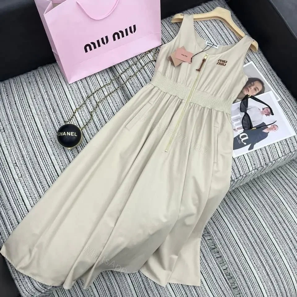 MIU MIU — view 1