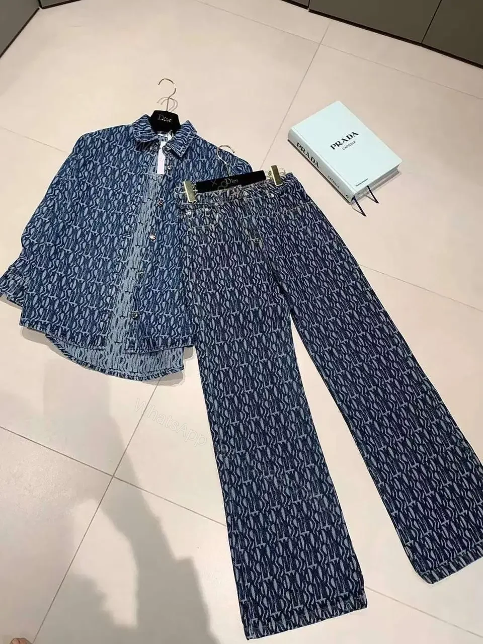 DIOR — view 1