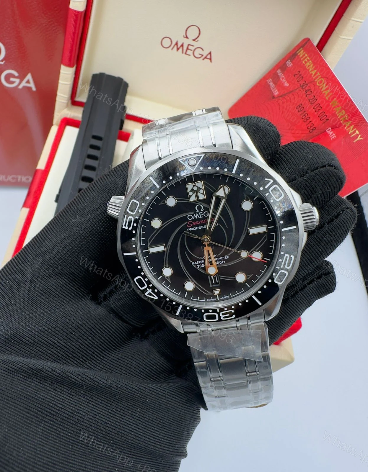Omega Seamaster Diver 300 M James Bond Super Clone — view 1