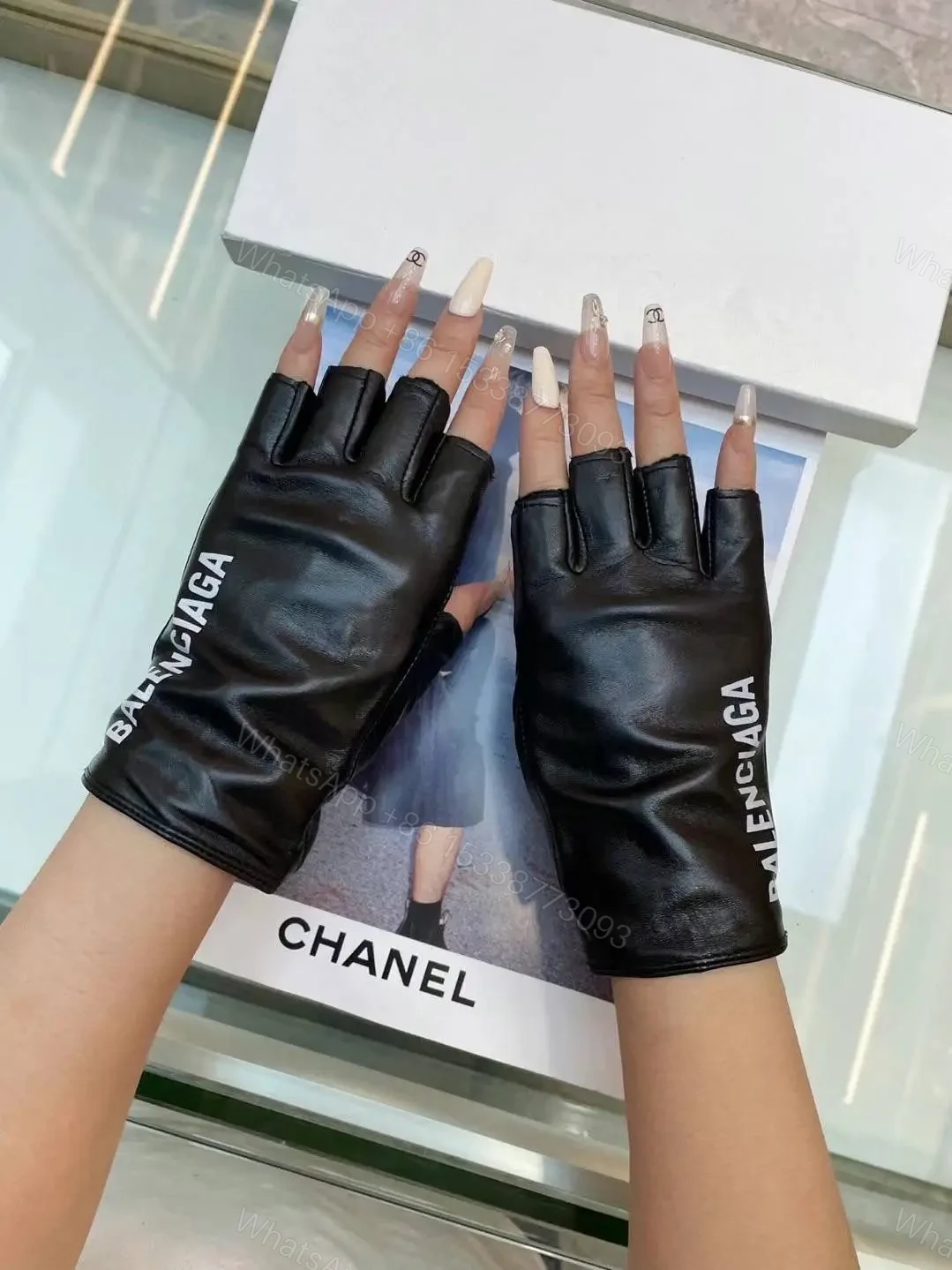 BALENCIAGA — view 1