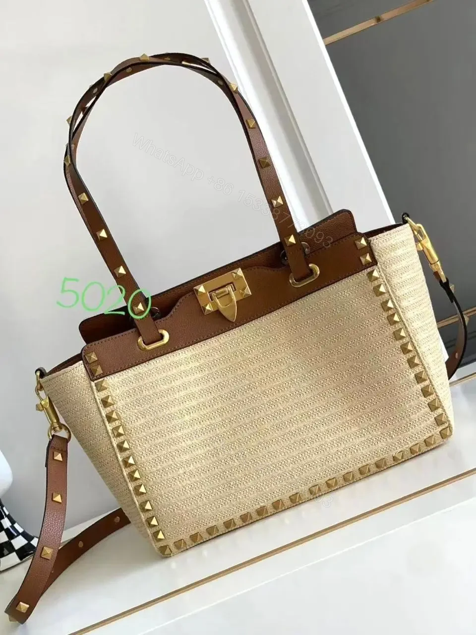 VALENTINO — view 1