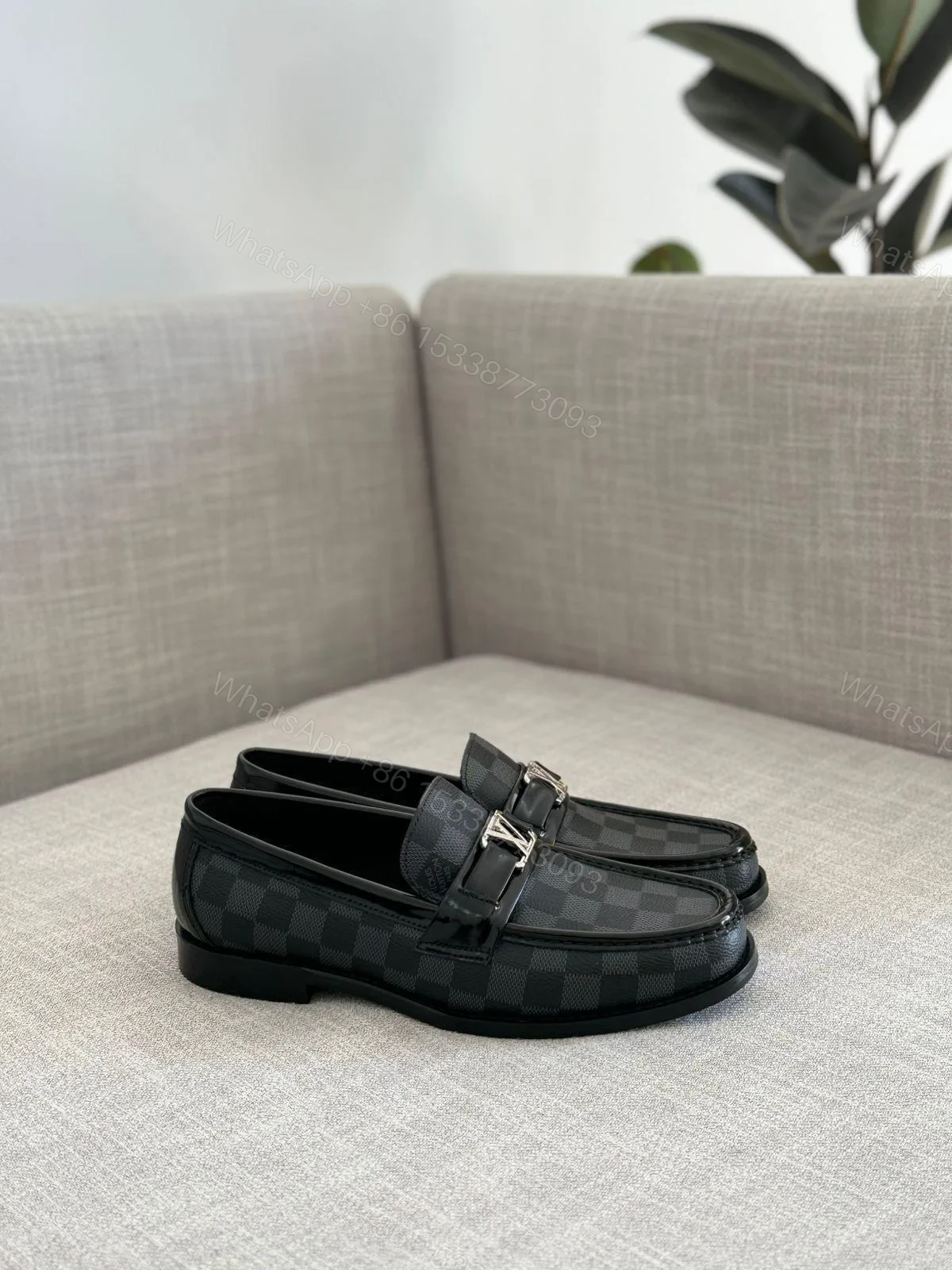 Louis Vuitton Major loafer Damier Canvas — view 1