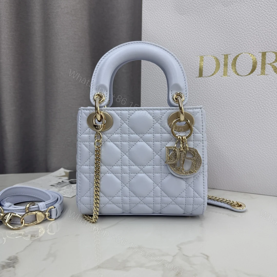 Dior高仿戴妃迷你包 女款天空藍亮面設計感滿分 — view 1