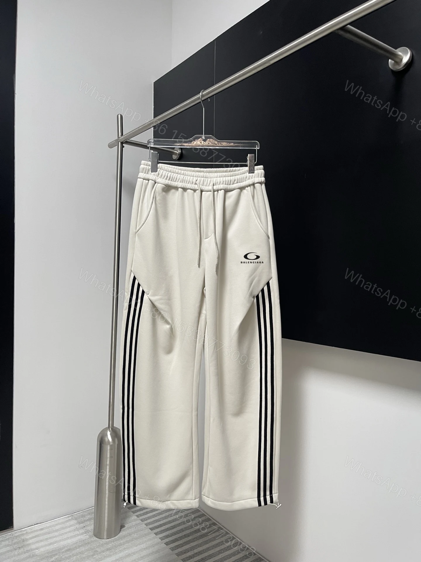 Balenciaga 原單男士白色條紋運動褲 撞色設計日常必備款 — view 1