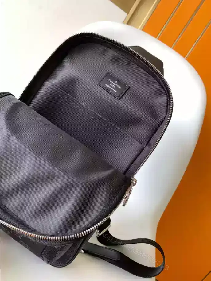 View 5 of LOUIS VUITTON AVENUE SLINGBAG NM – LBV415