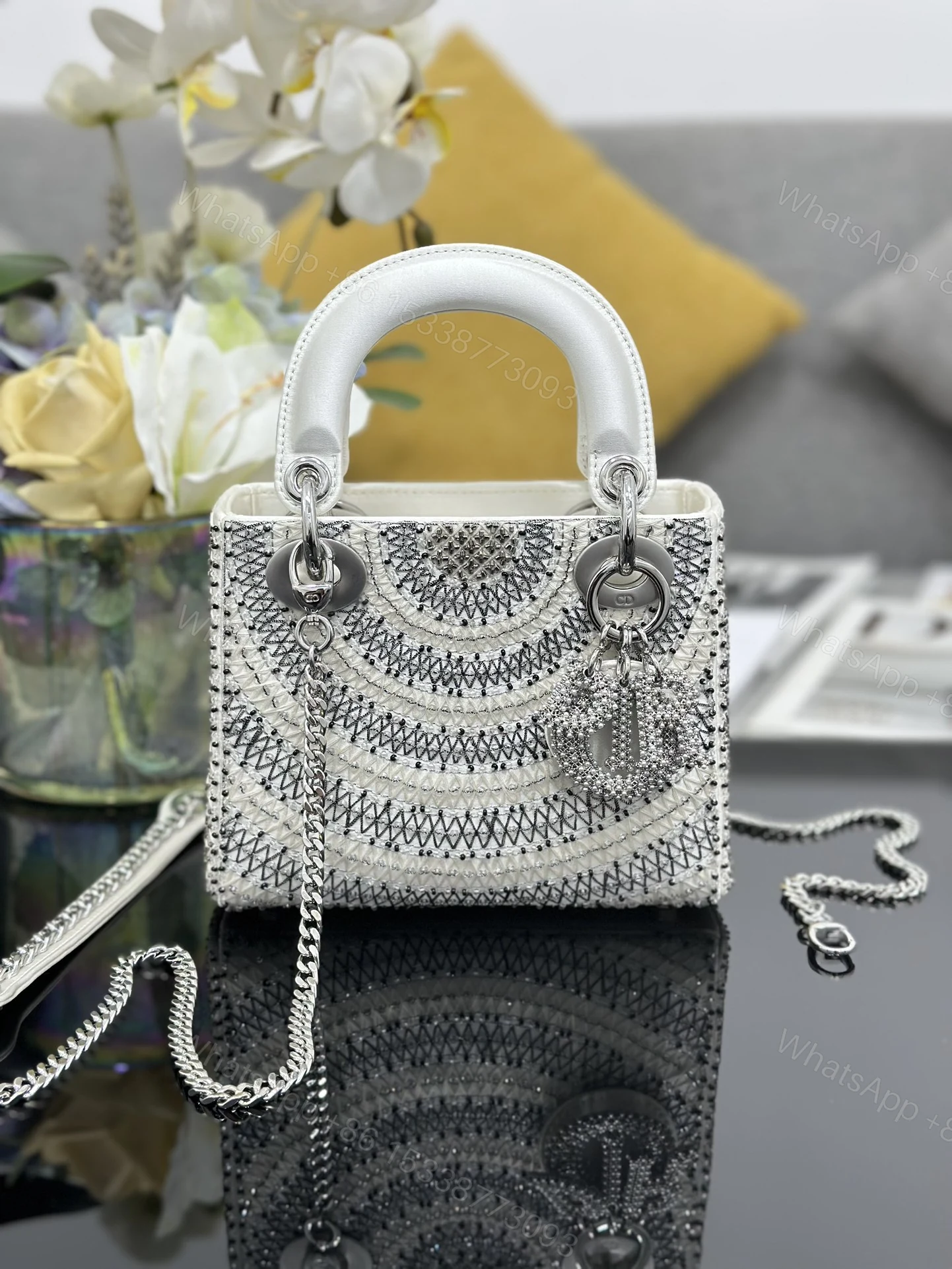 Dior 復刻 女款 Lady 白色弧形刺繡手提包 高級氣質款 — view 1