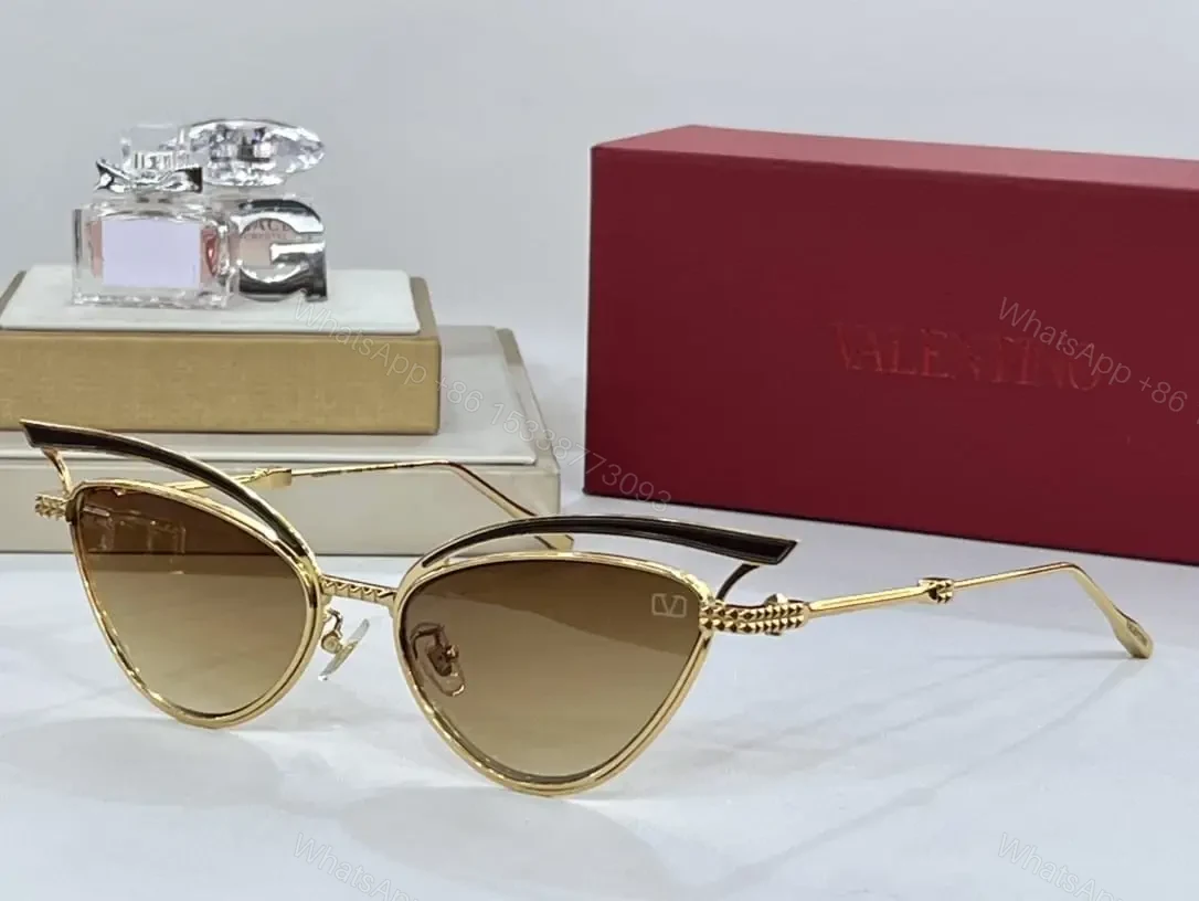 VALENTINO — view 1