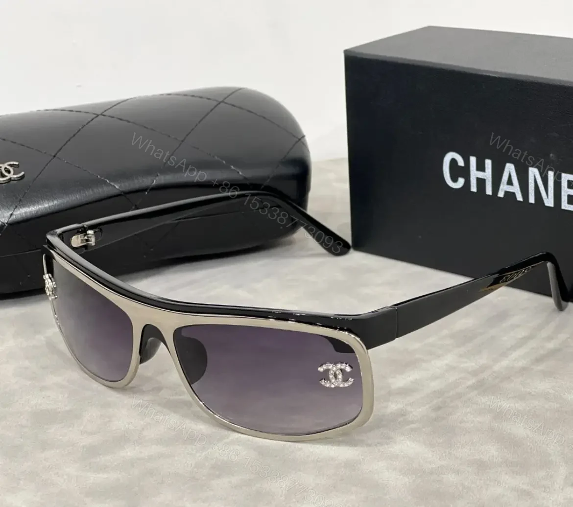 CHANEL — view 1