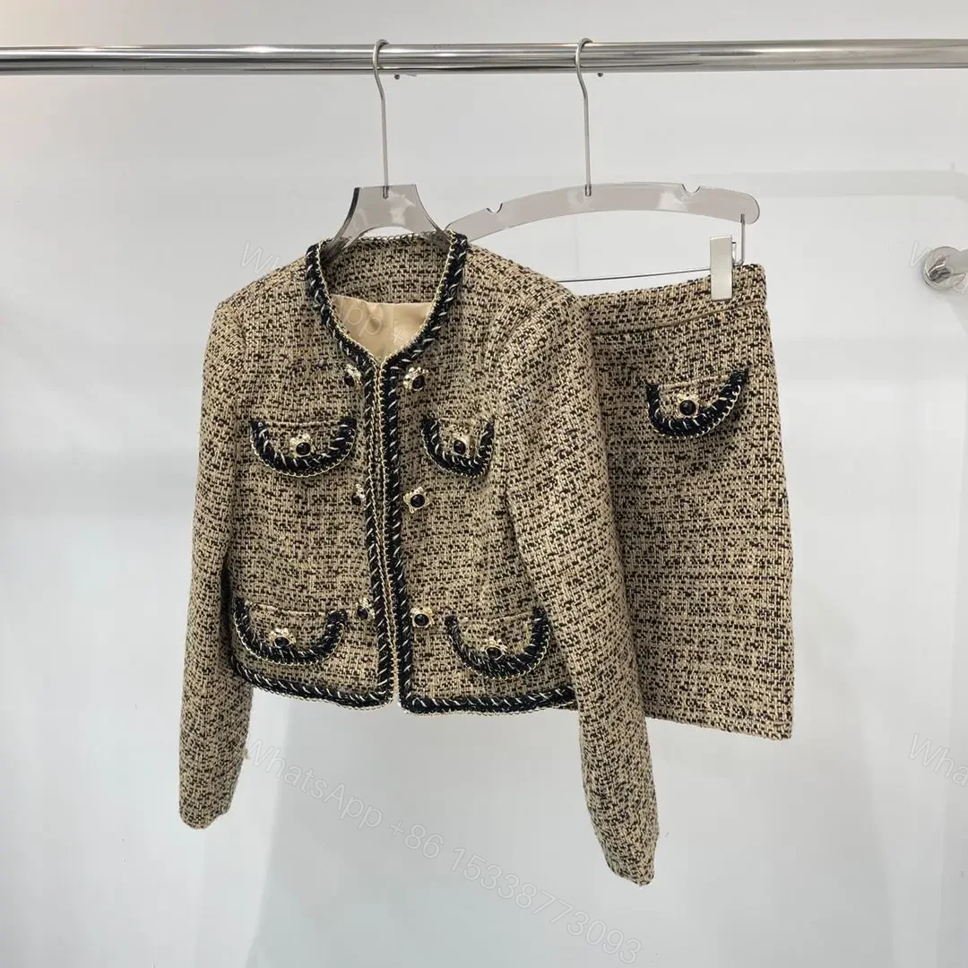 DIOR — view 1