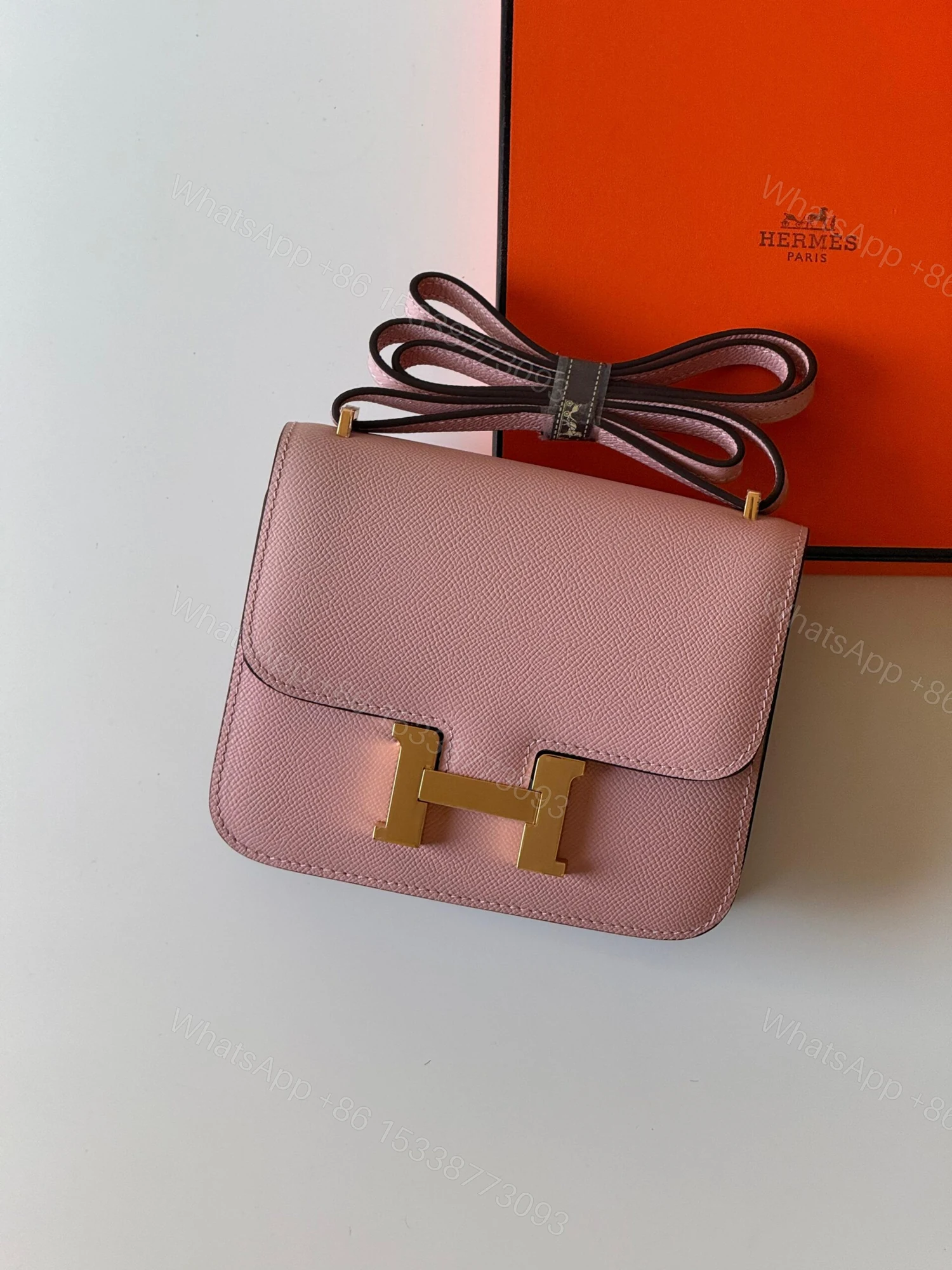Hermès Constance Mini 18 bag in Mauve Sylvestre Epsom — view 1