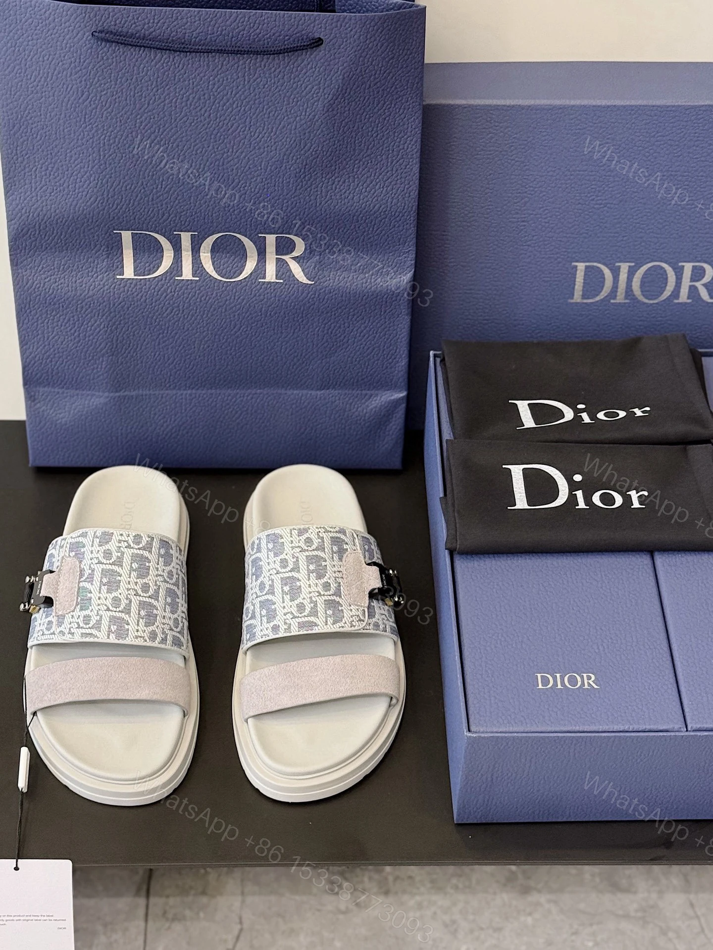 Dior高仿男士淺色老花雙帶拖鞋清爽夏季款 — view 1