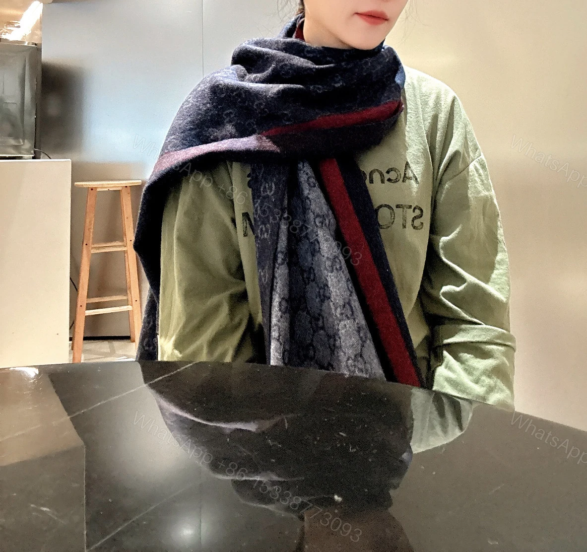 Gucci 高仿深藍紅條紋雙G圍巾 男女款復古質感保暖百搭款 — view 1